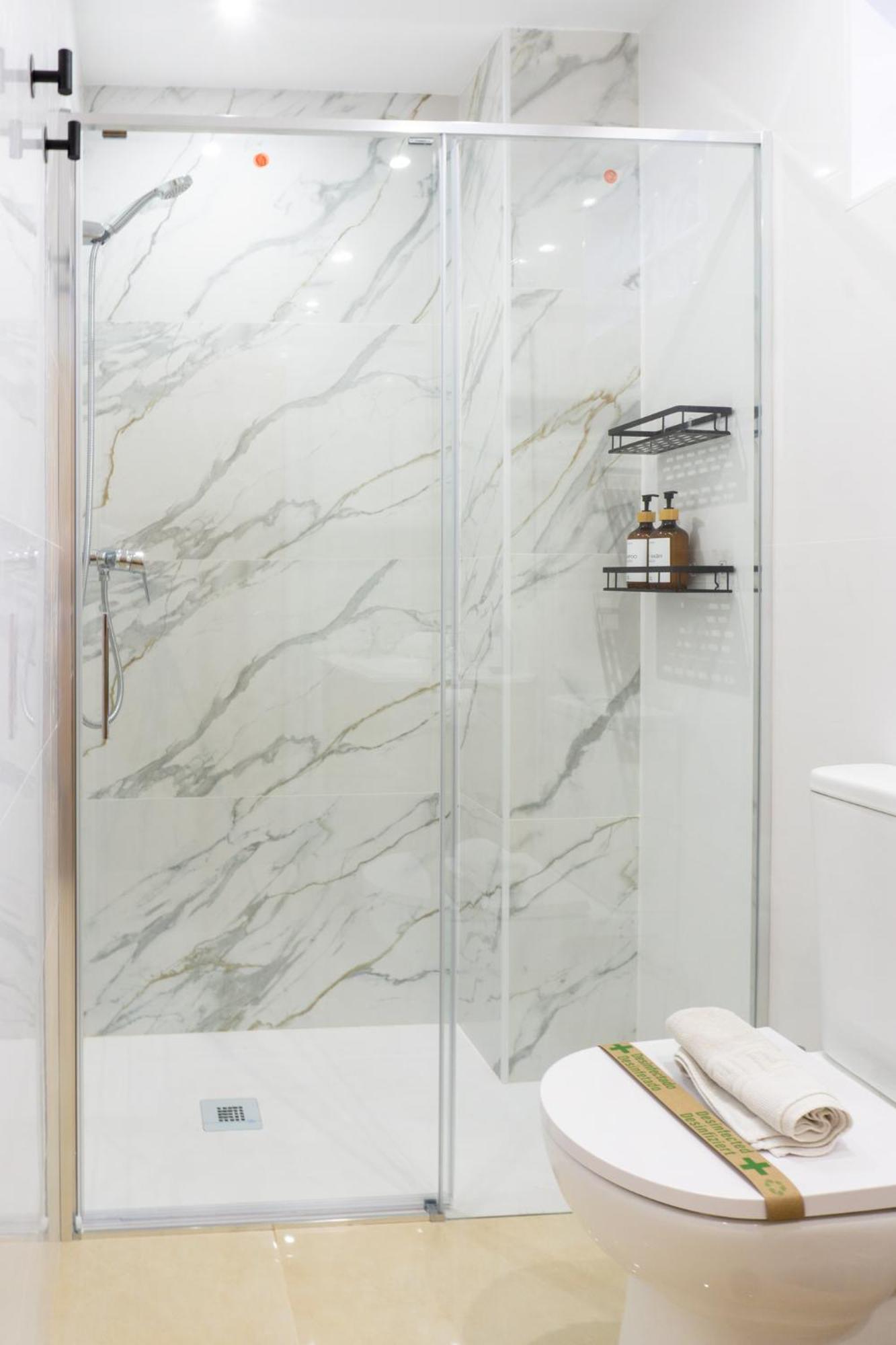 New Style Apartment Malaga Luaran gambar